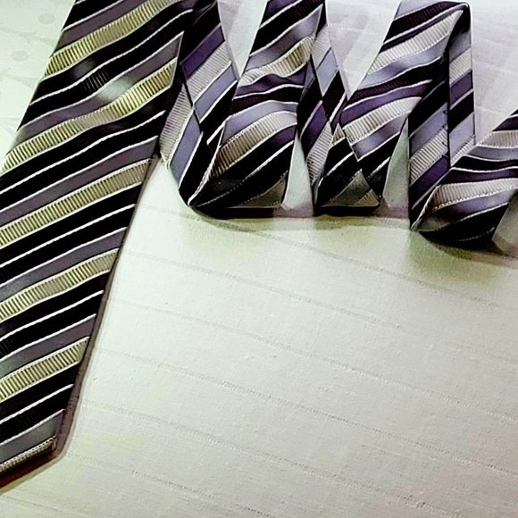 Carlo Monza, Italie,  All silk necktie,  made in china, stripped silver pattern - Picture 9 of 16